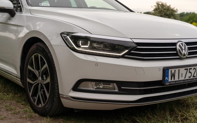 Volkswagen Passat cena 69990 przebieg: 253000, rok produkcji 2016 z Warszawa małe 562